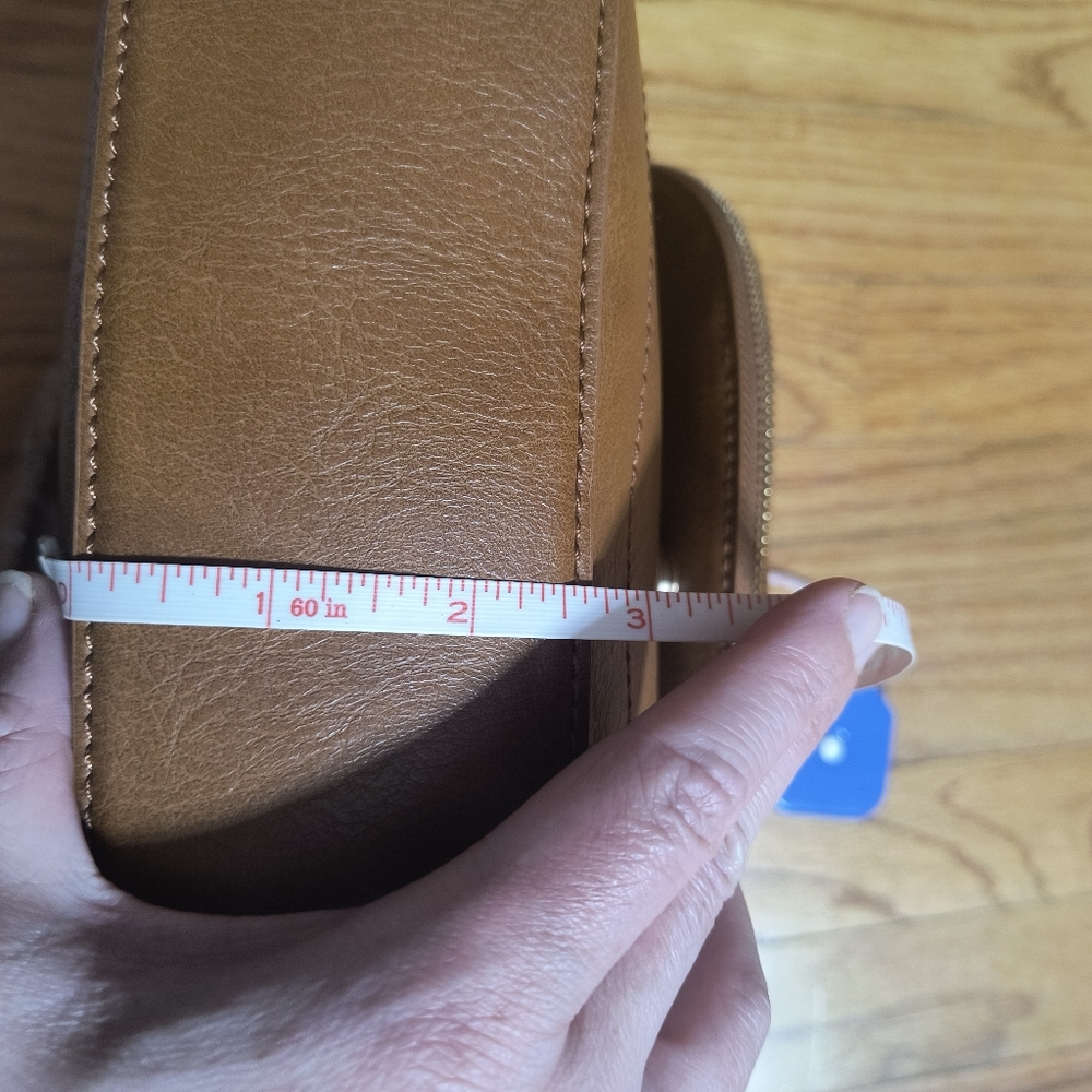 NWT Urban Expressions purse 10"X9"X2.5" Leatherlike Material - Picture 13 of 13